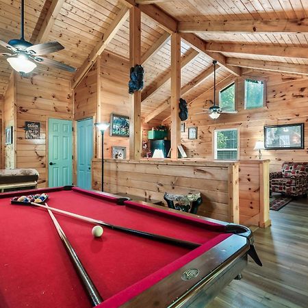 A Top Notch Lodge~Gatlinburg Bagian luar foto