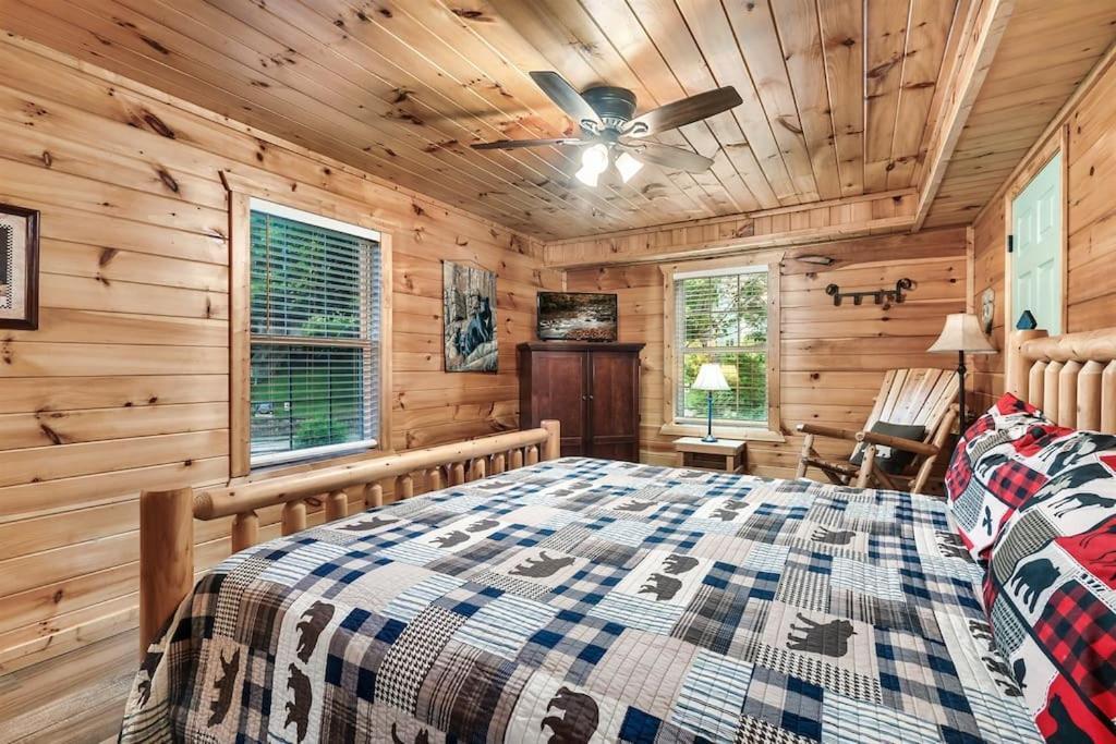 A Top Notch Lodge~Gatlinburg Bagian luar foto