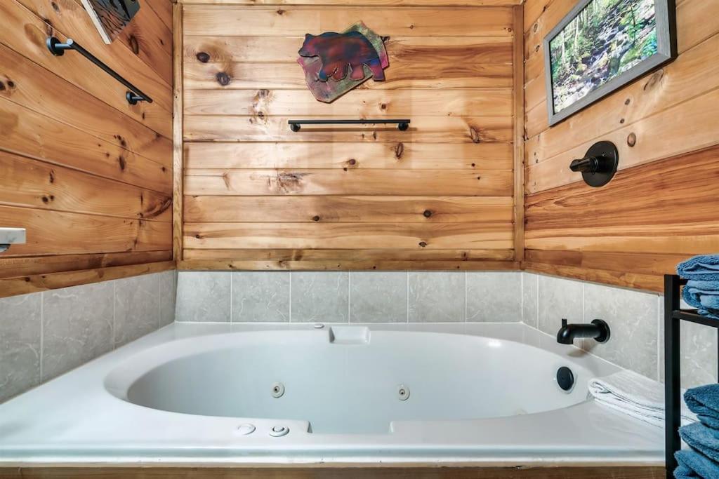 A Top Notch Lodge~Gatlinburg Bagian luar foto