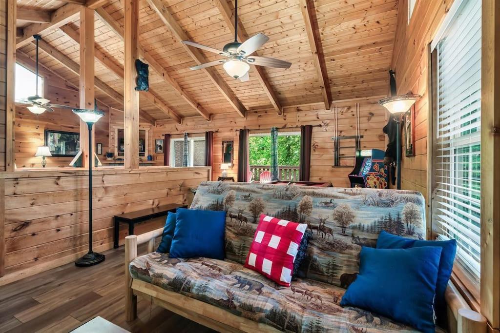 A Top Notch Lodge~Gatlinburg Bagian luar foto
