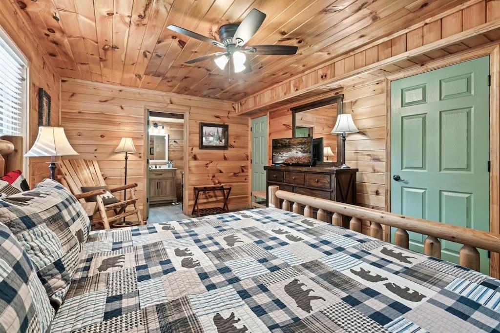 A Top Notch Lodge~Gatlinburg Bagian luar foto