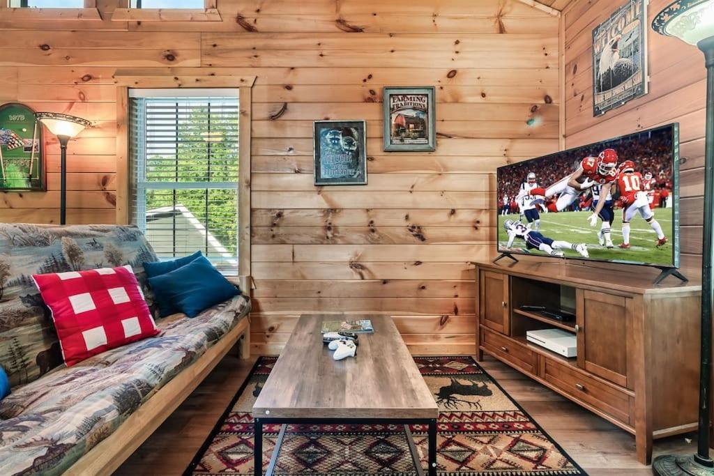 A Top Notch Lodge~Gatlinburg Bagian luar foto