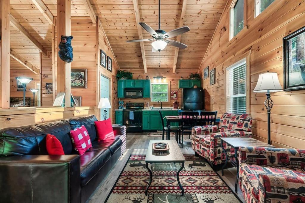 A Top Notch Lodge~Gatlinburg Bagian luar foto