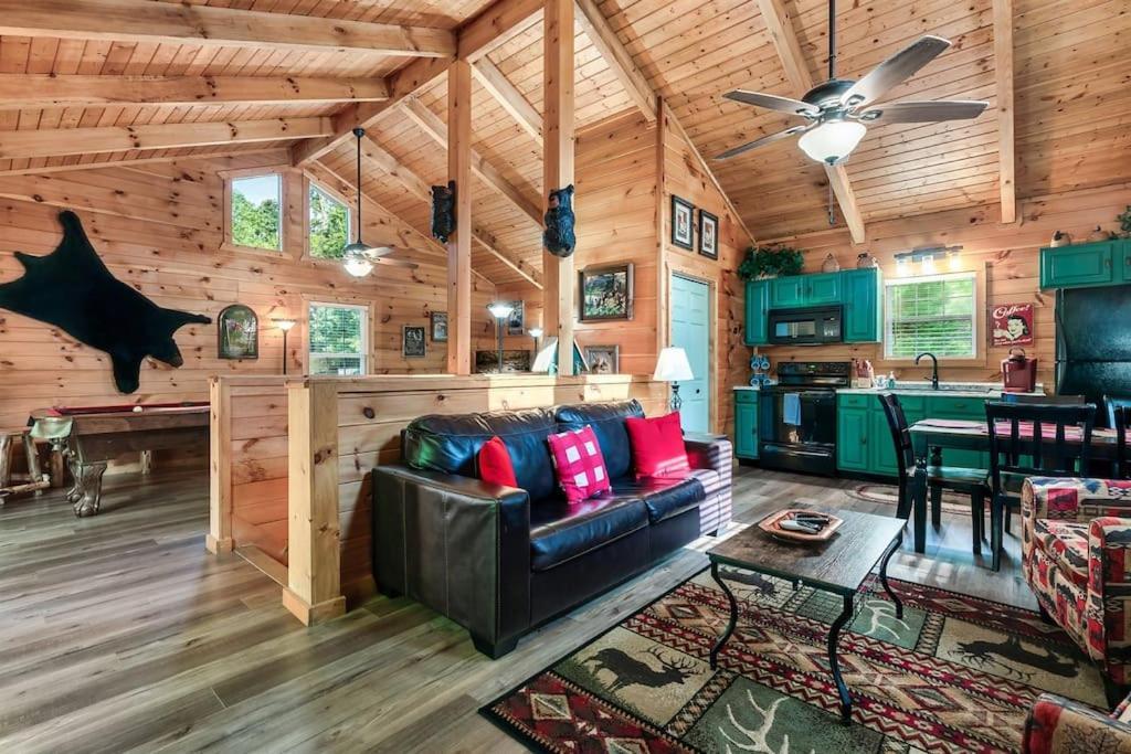A Top Notch Lodge~Gatlinburg Bagian luar foto